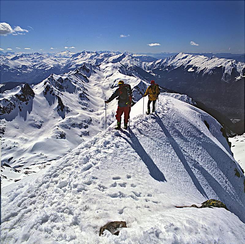 G. Miotti e A. Gogna giungono in vetta al Grand Mont d'Areche, 25.03.1994, Beaufortain, Savoia, Francia