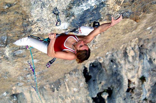 ClimbingGirls-15-martina_cufar8c_Martina Cufar en Vizija, su primer 8c, en Misja Pec, Eslovenia