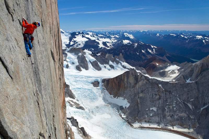 ClimbingChaps-08-david-lama-on-the-head-wall-of-cerro-torre