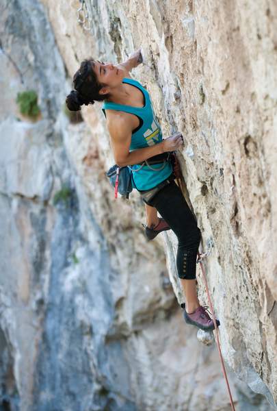 ClimbingGirls-25-Mexicana, María Fernanda Rodríguez Galván-Bomba H-5.14a-El Salto